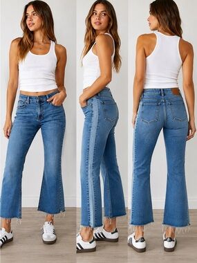 High-Rise Flared Crop Jeans in Medium Blue